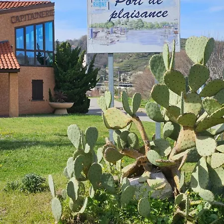 Campsite Les Bords Du Rhone *