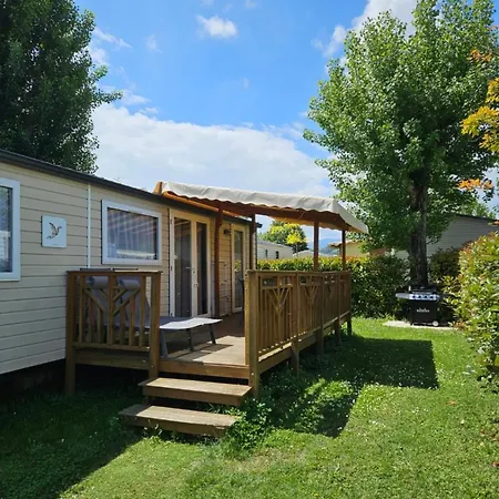 Les Bords Du Rhone Campsite *