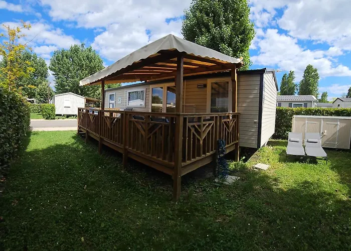 Les Bords Du Rhone Campsite